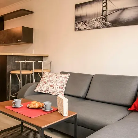 Apartament Twarda Comfort 公寓 华沙
